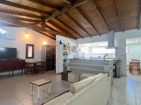 Venta Casa 4 ambientes Apto Crédito sobre Asfalto