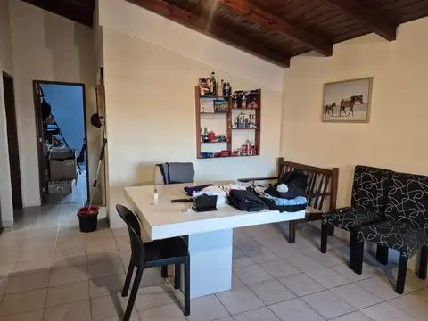 Casa 4 ambientes con 1 baño