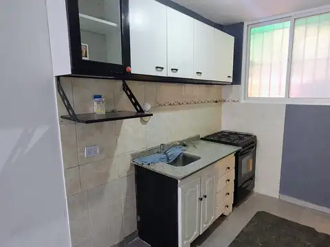 Depto Tipo Casa 2 ambientes con 1 baño