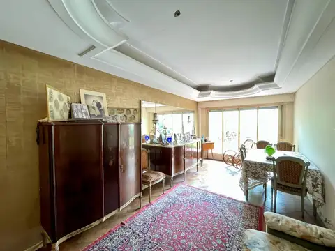 Caracas 300, Piso PB