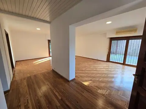 Casa en Alquiler de 4 dormitorios
