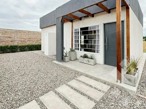 En Alquiler | Casa de 2 Dormitorios | A Estrenar | B° La Casona II | Plottier