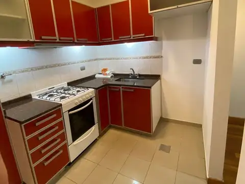 Depto Tipo Casa en Venta en Versalles, USD 85.000