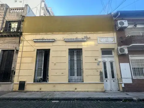 CASA LOTE PROPIO 6 AMB UNICA EN SU ZONA , ALMAGRO