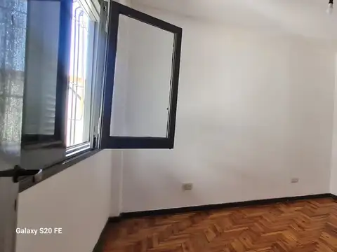 Depto Tipo Casa 2 ambientes con 1 baño