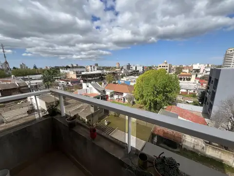 Excelente depto 2 amb. con balcon