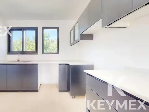 VENTA CASA DE 3 DORMITORIOS EN MIRALAGOS