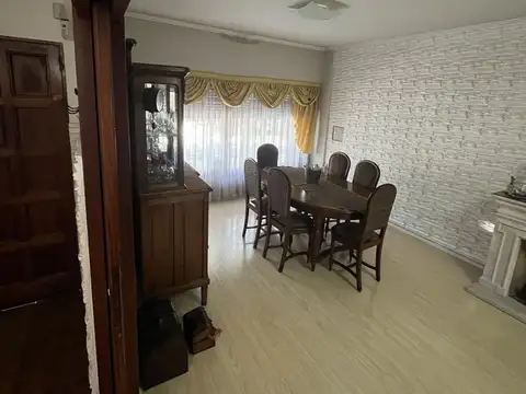 Casa en Venta en Ramos Mejía, USD 240.000