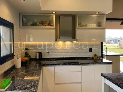 Casa en Venta en Lagos De Canning, USD 289.000