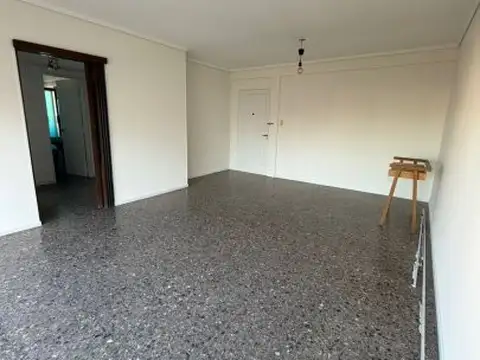 California 1600 , Piso 8