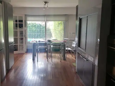 Casa 6 ambientes con 3 baños