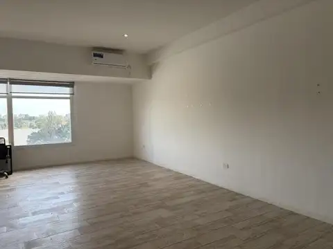 Departamento en Alquiler con 1 cochera