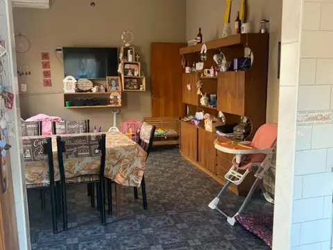 Casa 3 ambientes con 1 baño