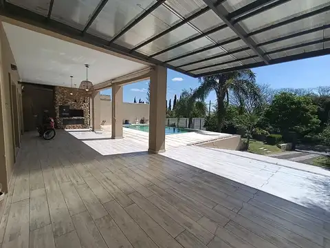 Casa en Venta en Parana, USD 440.000