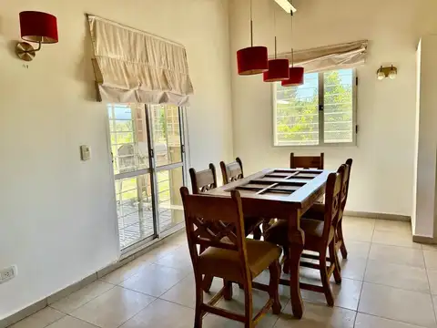 Casa en Alquiler de 3 dormitorios