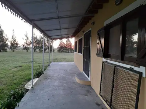 Casa 4 ambientes con 1 baño