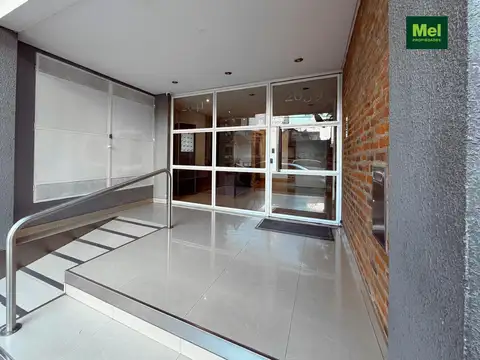 Montañeses 2600, Piso 2