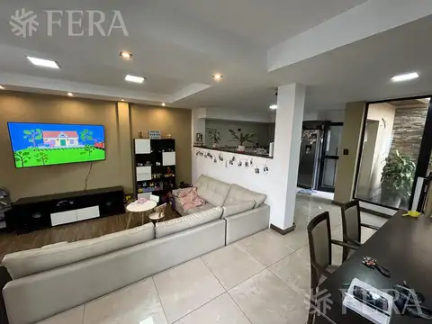 Depto Tipo Casa 4 ambientes con 2 baños