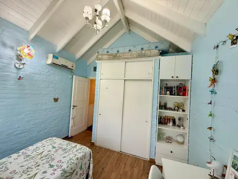 Casa 6 ambientes con 3 baños