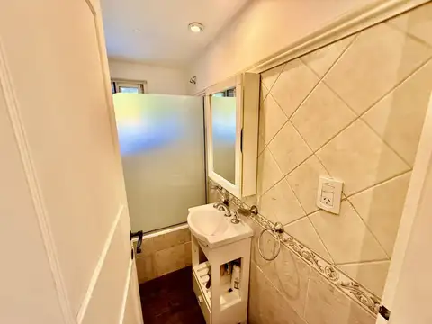 Casa en Venta con 6 cocheras
