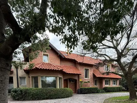 Casa en Venta en Barrio Cerrado Santa Ana