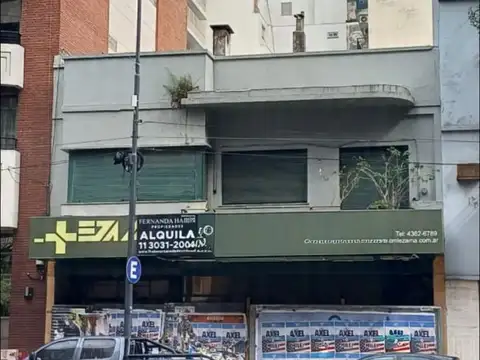 Local/ Edificio comercial en alquiler en Av. Martin García al 800 Barracas CABA