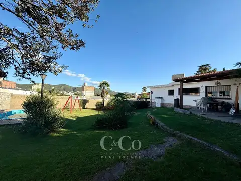 Casa en Venta con 1 cochera