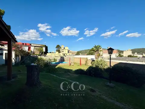 Venta Casa 2 Dormitorios Con Pileta A 100M Del Centro En La Quinta 1ra Sección - Villa Carlos Paz