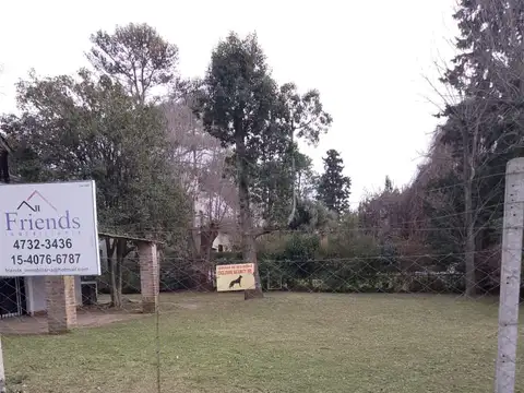 CHALET 115 M2  CUBIERTOS LOTE 653 M2 EXCELENTE ZONA RESIDENCIAL SALIDA RUTA 26 Y PANAMERICANA