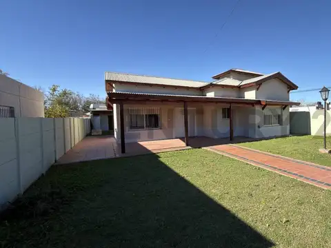 Santa Cruz 200, Piso 0
