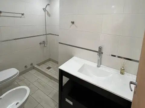 VENTA CASA TRES AMBIENTES CON COCHERA – SAN MIGUEL