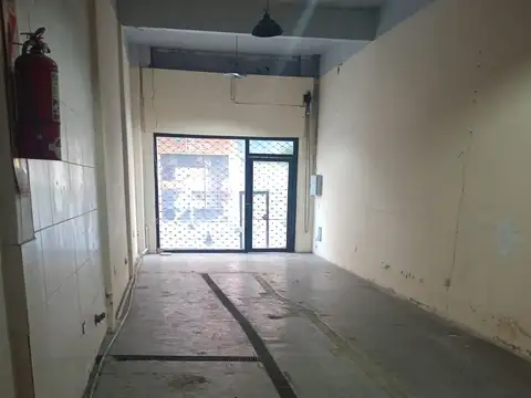 Local en Alquiler Via Púb.