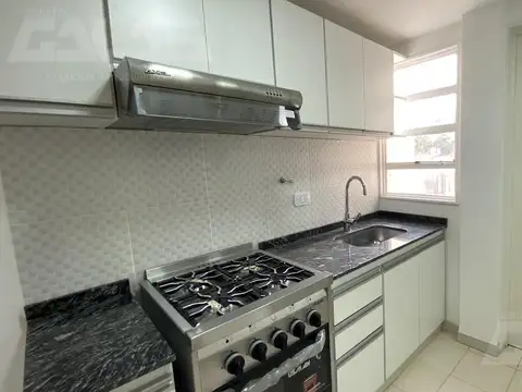 Departamento en Castelar Norte Centro - 4 Ambientes - Iluminado -Terraza -