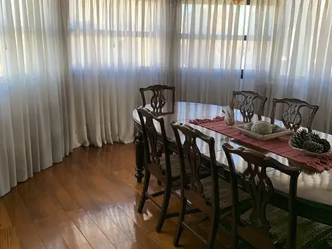 Departamento en Venta de 5 ambientes