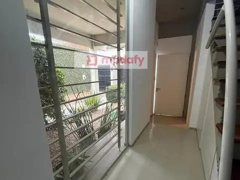 Depto Tipo Casa en Venta con 1 cocheras