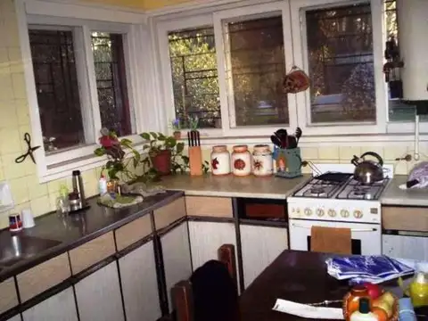 Casa 5 ambientes con 3 baños