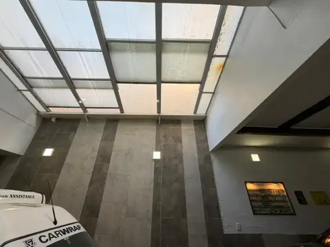 Venta casa 5 amb. con terraza parrilla y pileta en Pompeya