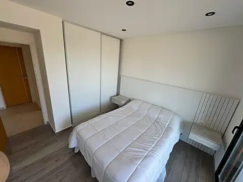 Gral Pacheco al 100, Barrancas del Talar