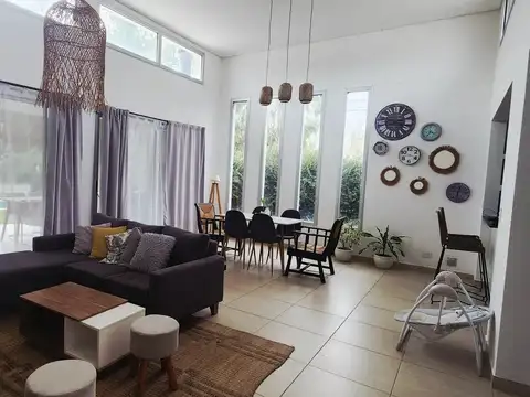 Casa en Venta en Villa Rosa, USD 160.000