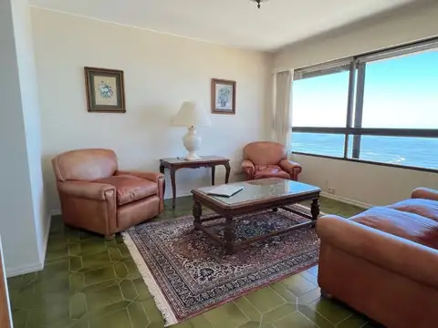 Semipiso en Torre Amalfi, piso alto con vista al 100