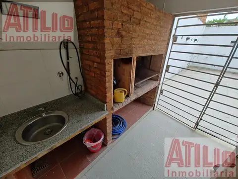 Depto Tipo Casa en Venta de 5 ambientes