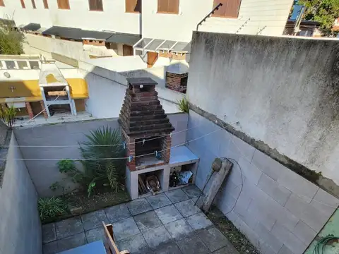 Depto Tipo Casa en Venta con 1 cocheras