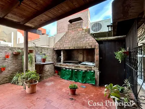Casa en Venta con 3 cocheras