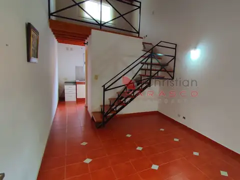 Depto Tipo Casa en Alquiler de 1 dormitorio