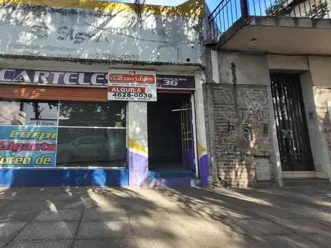 Local Comercial en Alquiler en Morón Norte sobre Avenida – 60 m² con Vidriera