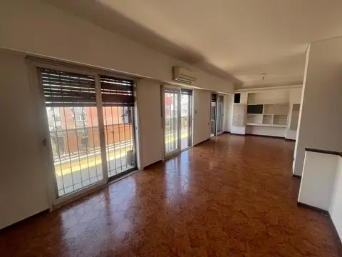 Departamento 5 ambientes con 2 baños