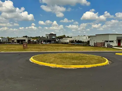 Terreno en Venta en Countries y Barrios Cerrados en Pilar, USD 18.000