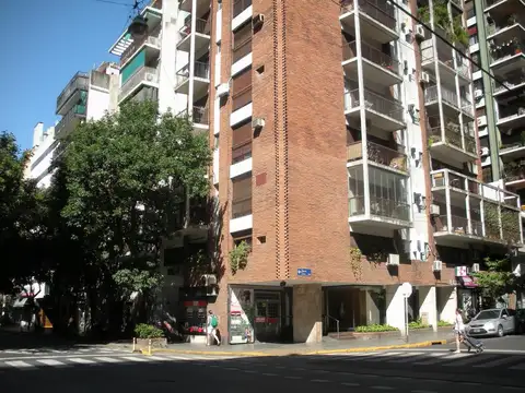 Beruti esq Julián Alvarez