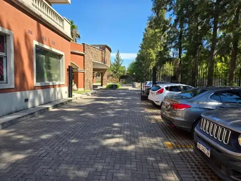 Local en Pueblo CaamaÑo Pilar!