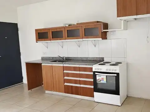 DEPARTAMENTO EN CENTRO DE ESCOBAR CON COCHERA